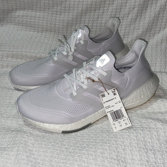 Nwt Adidas Ultraboost 21 triple white FY0379 running shoes main image 15